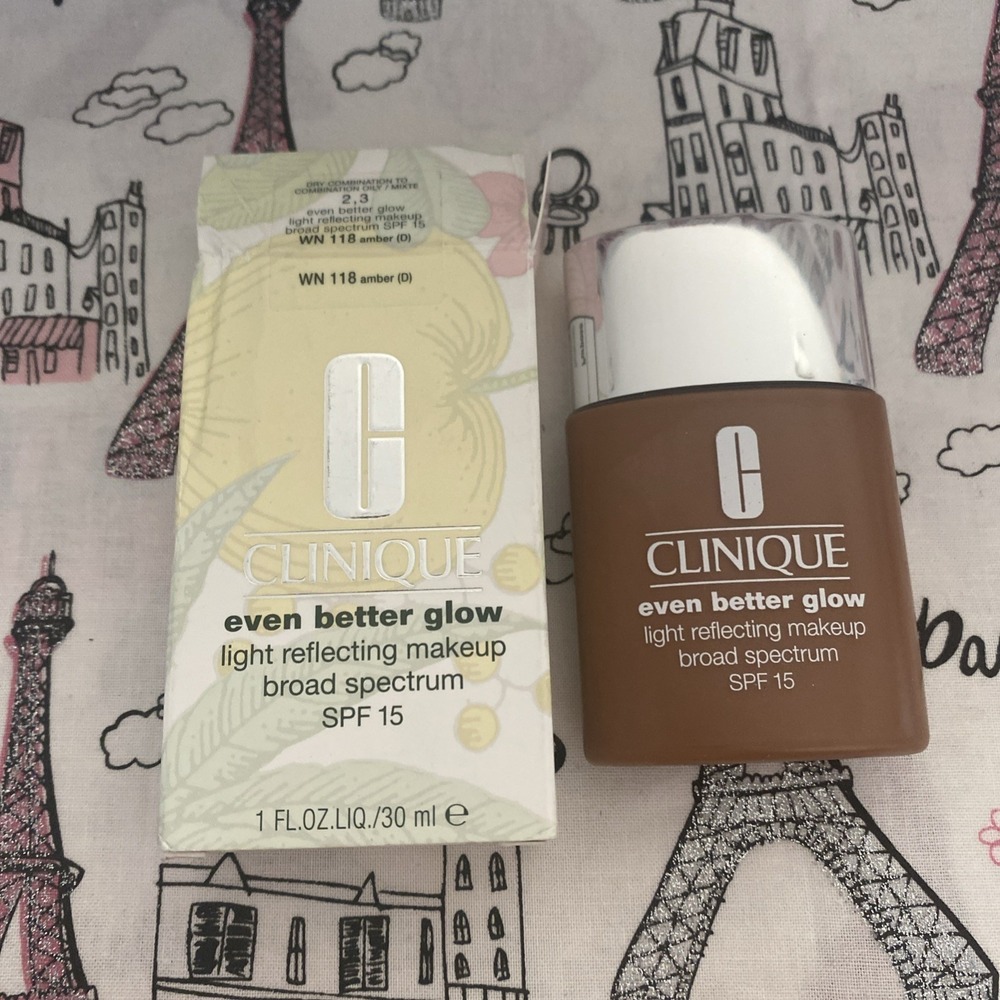 Clinique Even Better Glow Spf 15 WM 118 Amber 1oz/30ml Discontinued